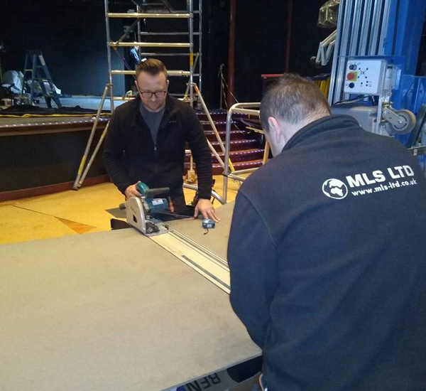 Is there joinery jobs offshore